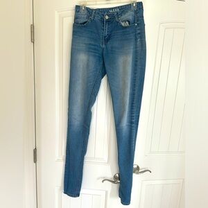 Alloy Apparel size 7 inseam 37 jeans
